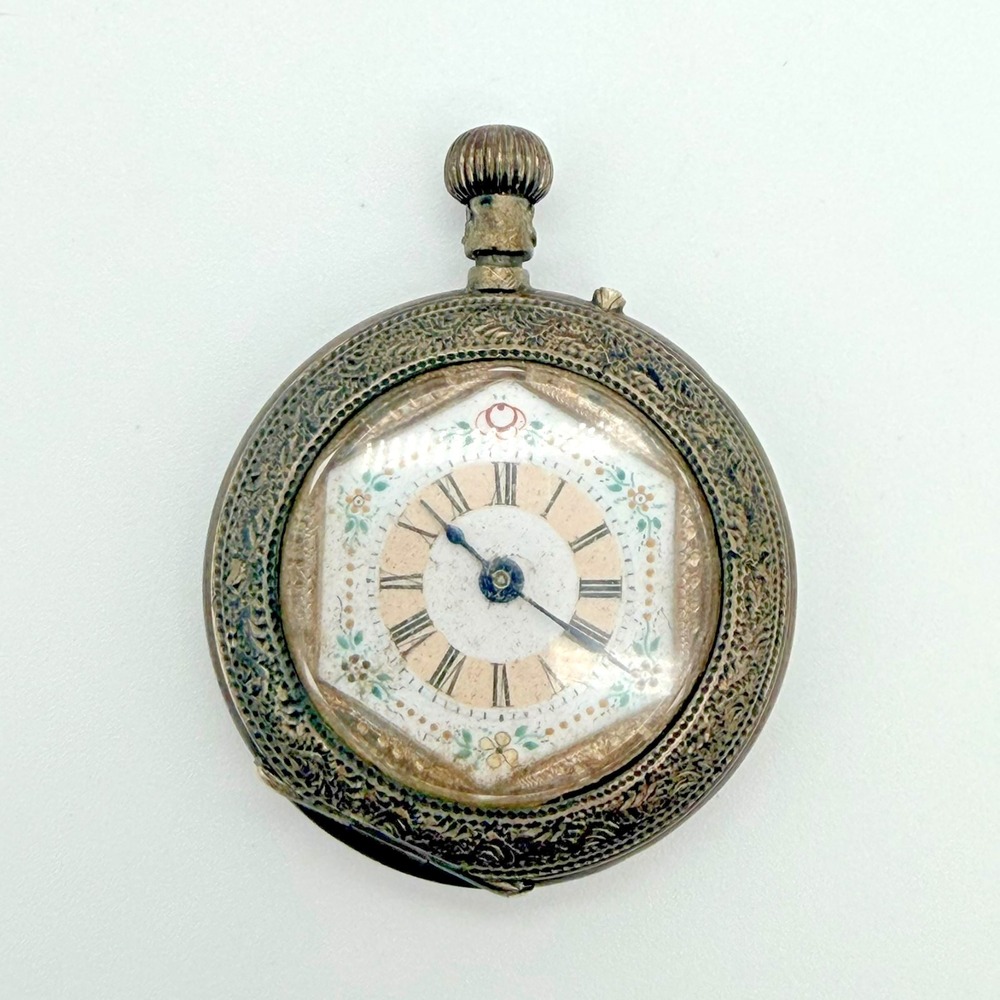 Antique Swiss Pocket Watch Floral Engraved Case Cylindre 8 Rubis Mechanical Wind